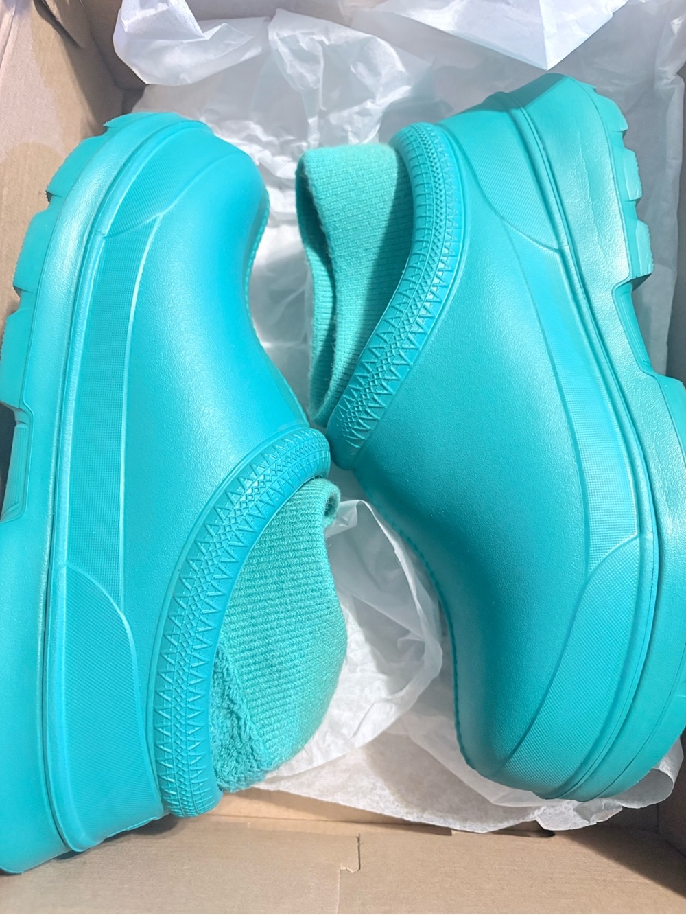 UGG Kids Slip-On Clog in Teal Aqua